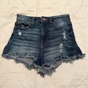 No Boundaries Jean Shorts, size 5